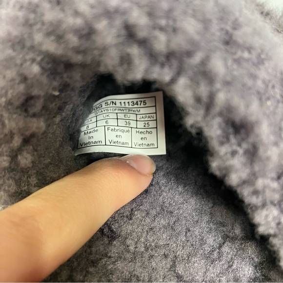 UGG Fluffita platform slip on sandals women’s size 8 purple casual trendy Sherpa - Picture 9 of 9